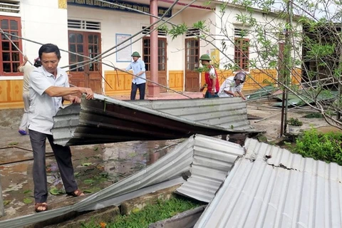 Recaudan fondos a favor de personas afectadas por desastres naturales en Vietnam