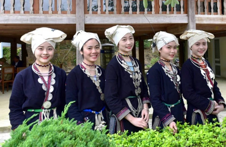 Celebran en Tuyen Quang Festival de la cultura étnica Dao 