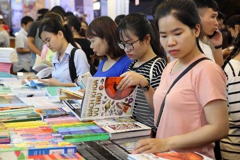 Feria del Libro abre sus puertas en Hanoi