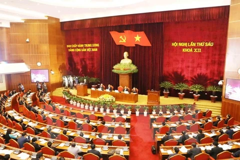 Comité Central del Partido Comunista de Vietnam continúa debates sobre asuntos socioeconómicos