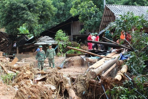 Continúan recaudaciones de fondos en apoyo a víctimas de desastres naturales en Vietnam
