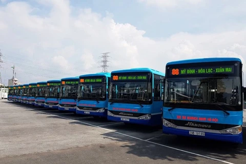 Belarús busca oportunidades de cooperación en sector de transporte público en Vietnam