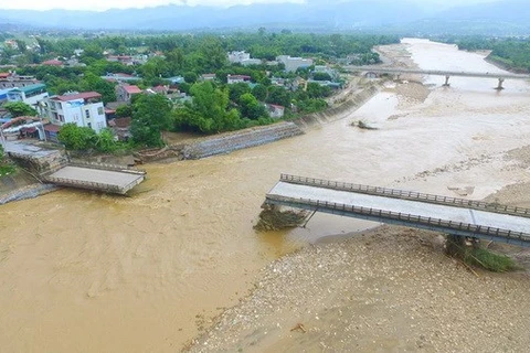 Dirigentes extranjeros muestran solidaridad con Vietnam ante consecuencias de inundaciones