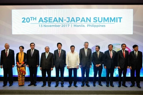  Japón llama a ASEAN a estrechar lazos por un orden libre y abierto