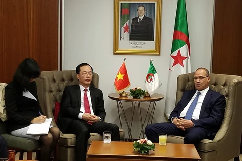 Vietnam y Argelia trazan directrices para futuros lazos agroacuícolas