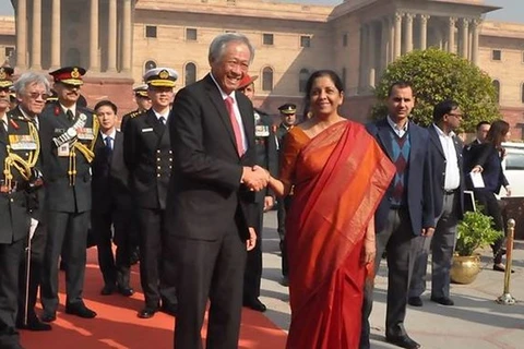 Singapur e India firman un pacto naval