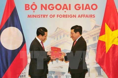 Efectúan consulta a nivel ministerial entre Vietnam y Laos 