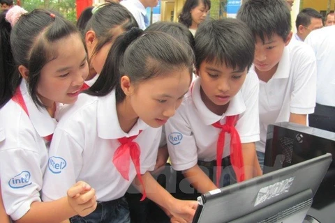 Debaten en Vietnam garantía de derecho a educación de niños minusválidos en ASEAN