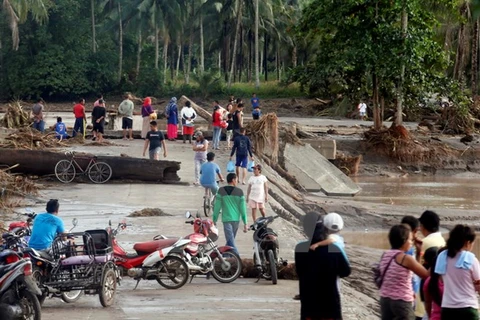 Número de muertos por tifón Tembin continúa aumentando en Filipinas