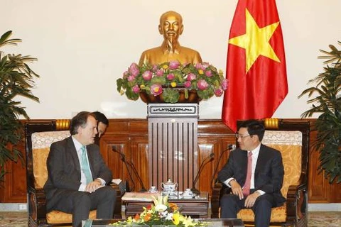 Vietnam y Reino Unido robustecen asociación estratégica