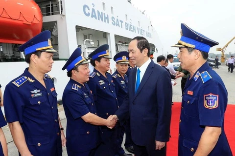 Presidente vietnamita felicita a policías marítimas en ocasión del Tet
