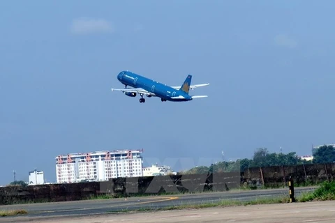 En alza cantidad de pasajeros en aeropuerto Tan Son Nhat