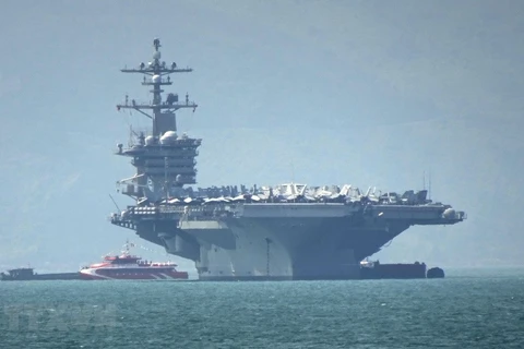 Llega a Vietnam portaaviones USS Carl Vinson