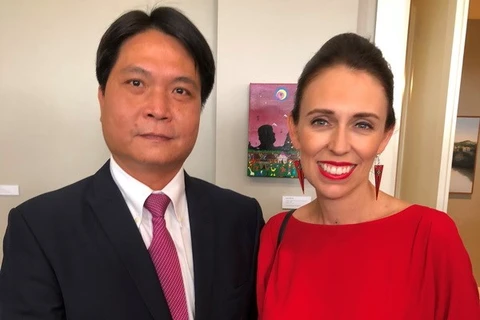 Visita de premier vietnamita a Nueva Zelanda: muestra de voluntad de fortalecer cooperación multifacética 