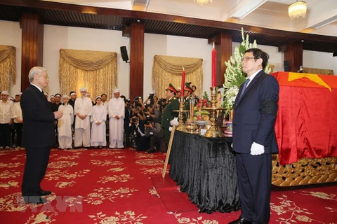  Inician acto fúnebre en memoria del exprimer ministro Pham Van Khai