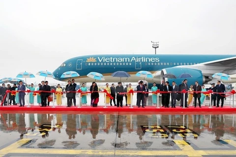 Nguyen Phu Trong asiste a ceremonia de transferencia de aviones a Vietnam Airlines en Francia