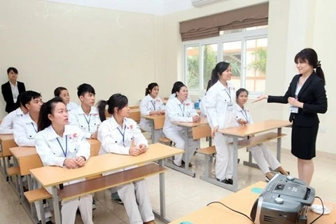 Vietnam impulsa el envío de auxiliares de enfermería al exterior 