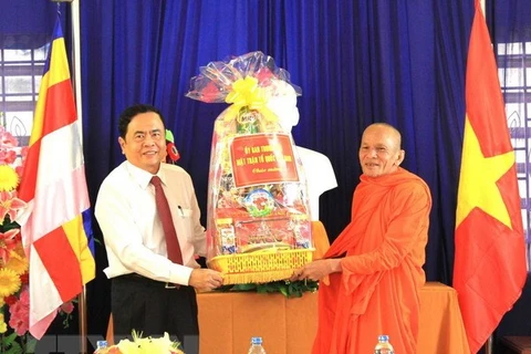 Presidente del FPV felicita a los khmeres por fiesta de año nuevo 