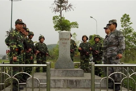 Fuerzas guardafronteras de Vietnam y China realizan patrullaje paralelo 