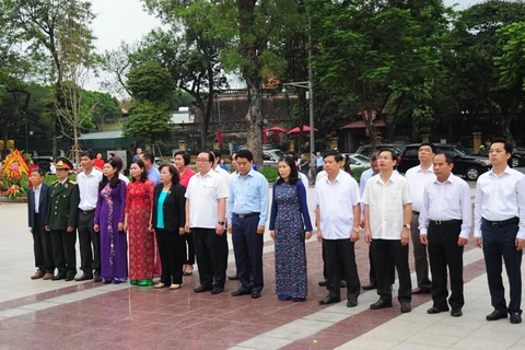 Conmemoran en Hanoi el 148 aniversario por el natalicio de Vladimir Lenin 