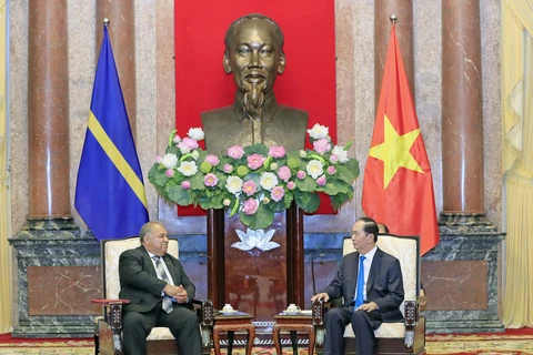 Vietnam dispuesto a compartir experiencias con Nauru en acuicultura, afirma presidente 