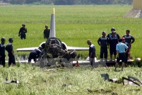 Dos pilotos fallecidos en accidente de avión militar vietnamita en entrenamiento 