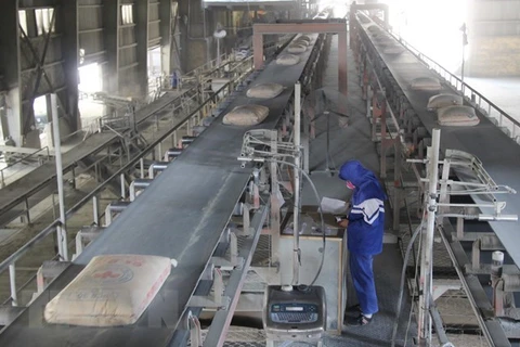 Alto incremento de exportaciones de cemento de Vietnam en primer semestre 