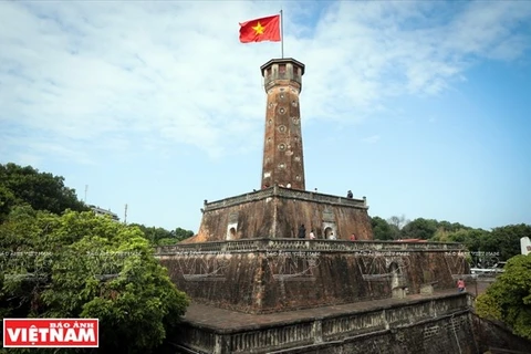 Aceleran construcción simbólica de la Torre de la Bandera de Hanoi en Ca Mau