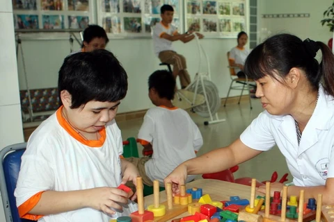 Promueven en Vietnam programa de apoyo a víctimas de Agente Naranja/Dioxina