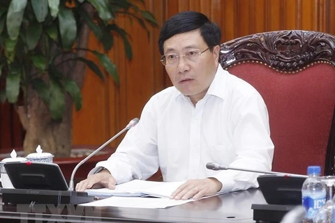 Vicepremier vietnamita urge a aclerar preparativos para Foro Económico Mundial sobre la ASEAN
