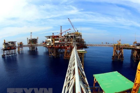 Expertos analizan medidas para agilizar explotación petrolera en Vietnam