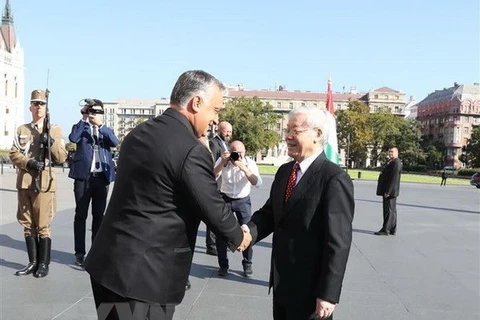 Hungría aspira reforzar nexos con Vietnam, afirma premier 