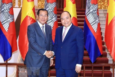 Vietnam desea que Camboya logre grandes éxitos, expresa premier Xuan Phuc