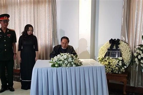 Embajadas de Vietnam en Myanmar y México rinden homenaje póstumo al presidente Tran Dai Quang