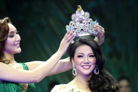 Vietnam gana su primera corona en Miss Tierra 2018