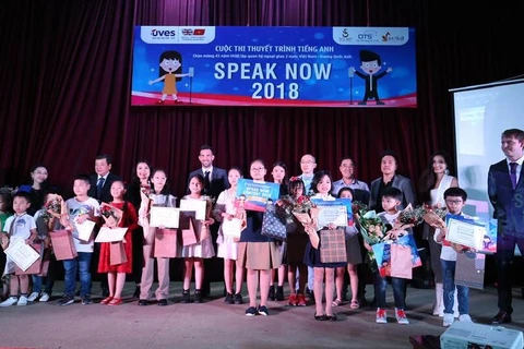  Concluyen en Hanoi concurso de oratoria en inglés 