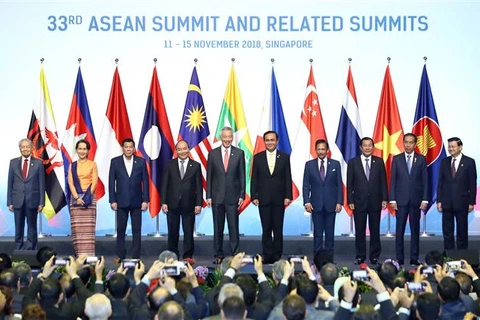 Premier de Vietnam llama a ASEAN a incrementar cooperación y diálogo 