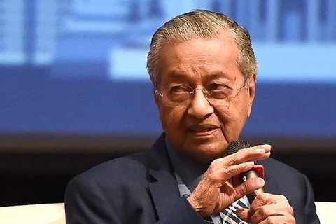 Premier de Malasia aboga por revisar globalización e integración económica