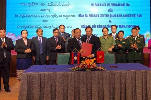 Provincias vietnamita y laosiana fortalecen cooperación en defensa-seguridad fronteriza 