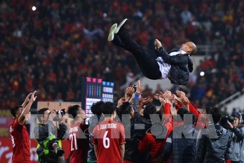 Presidente de Corea del Sur felicita el triunfo de Vietnam en AFF Suzuki Cup