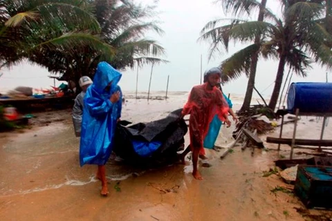 Tormenta tropical Pabuk golpea la costa del Sureste de Tailandia