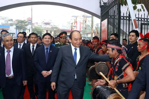 Ginseng Ngoc Linh debe marcar un hito en la industria farmacéutica de Vietnam, expresó Premier