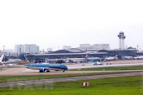 Prevén alta demanda de viajes por vía aérea en Ciudad Ho Chi Minh durante vacaciones del Tet