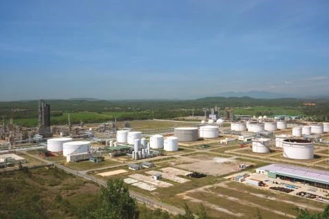 Destacan en Vietnam producción de refinería de petróleo Dung Quat en primer bimestre 