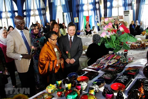Presenta Vietnam su cultura y gastronomía en Argelia 