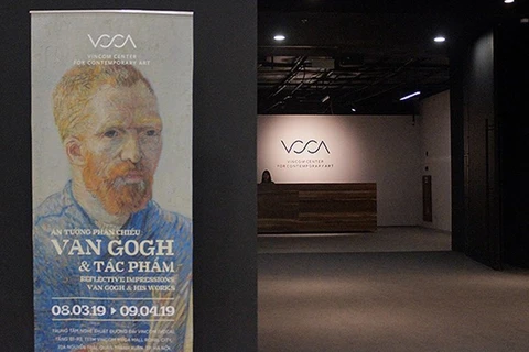 Destacan en Vietnam éxito de exposición digital de obras de Van Gogh 