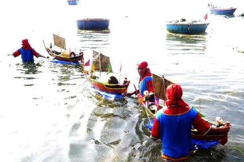 Ceremonia en honor a soldados de flotilla marina Hoang Sa en Quang Ngai