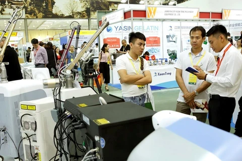 Nutrida participación de empresas extranjeras en exhibición de productos farmacéuticos de Vietnam 2019 