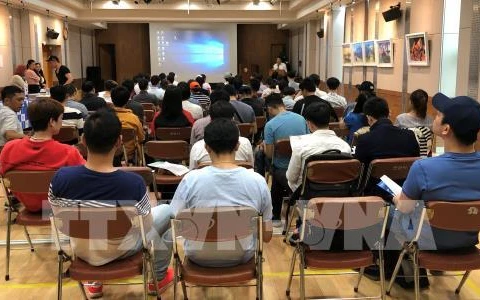 Efectúan encuentro de asesoramiento legal para trabajadores vietnamitas en Corea del Sur