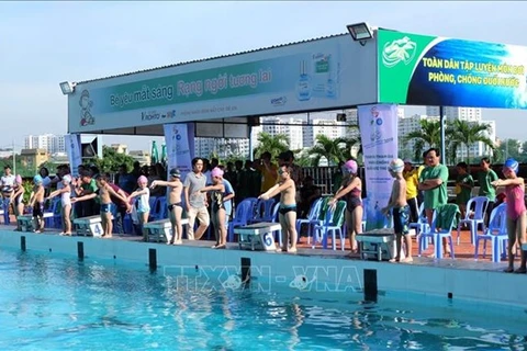  Lanzan en Ciudad Ho Chi Minh campaña de natación contra ahogamientos